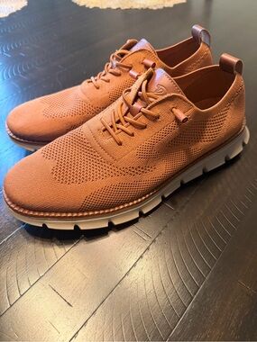 Men's Urban Ultra Comfortable knit shoe size 10.5